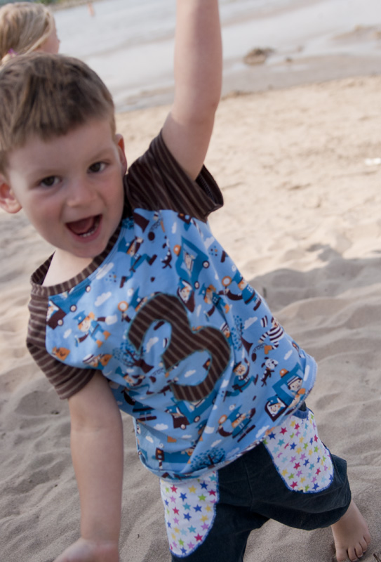 Sommerhose und Raglan-Shirt - selbstgenähte Sachen für Jungs